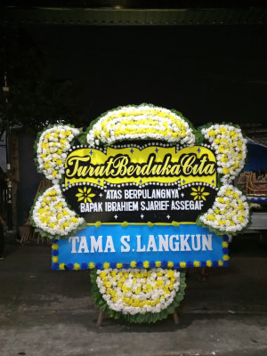 Papan Bunga Duka di Palmatak
